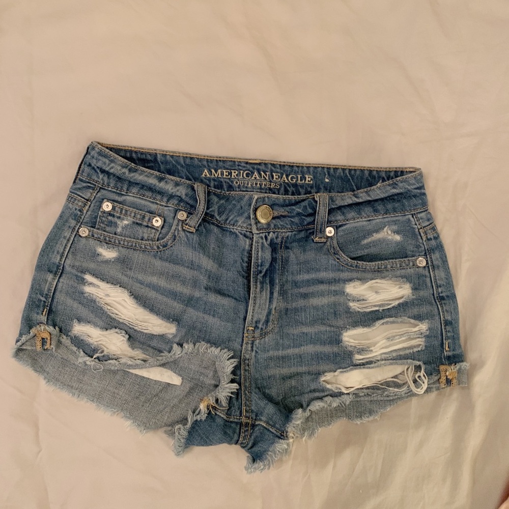 American eagle distressed denim shorts